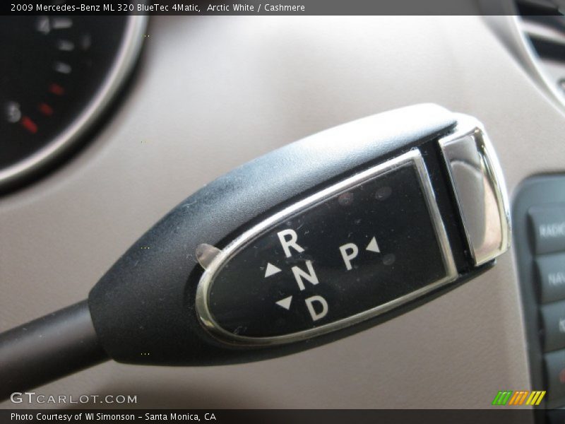 Arctic White / Cashmere 2009 Mercedes-Benz ML 320 BlueTec 4Matic