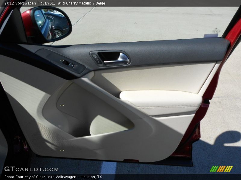 Wild Cherry Metallic / Beige 2012 Volkswagen Tiguan SE