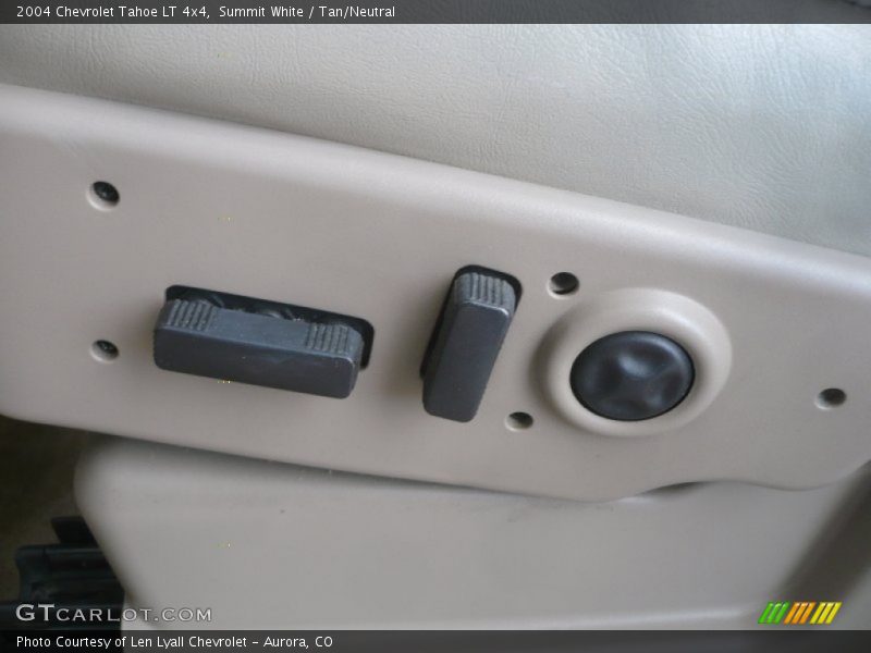 Summit White / Tan/Neutral 2004 Chevrolet Tahoe LT 4x4