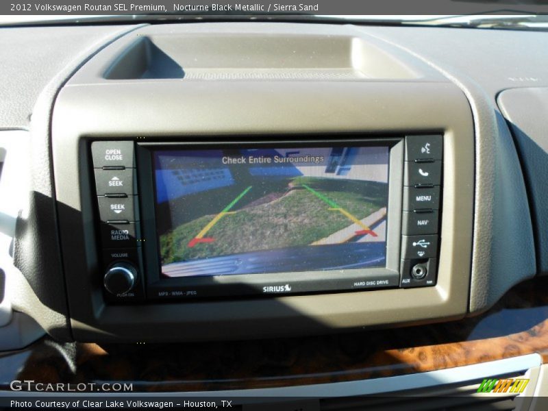 Nocturne Black Metallic / Sierra Sand 2012 Volkswagen Routan SEL Premium