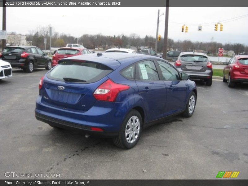 Sonic Blue Metallic / Charcoal Black 2012 Ford Focus SE 5-Door