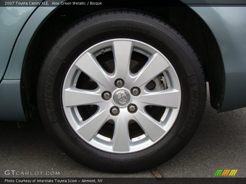 Aloe Green Metallic / Bisque 2007 Toyota Camry XLE