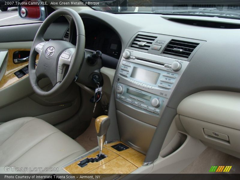 Aloe Green Metallic / Bisque 2007 Toyota Camry XLE