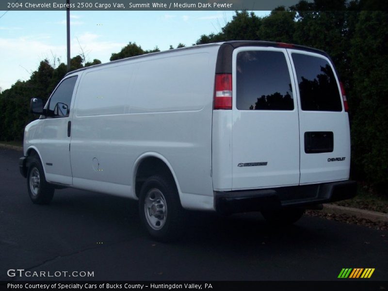 Summit White / Medium Dark Pewter 2004 Chevrolet Express 2500 Cargo Van