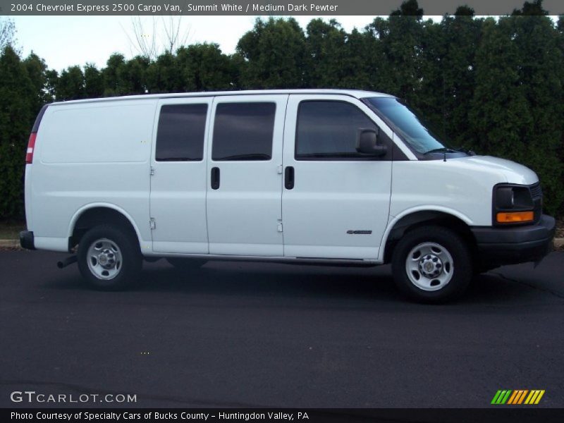 Summit White / Medium Dark Pewter 2004 Chevrolet Express 2500 Cargo Van