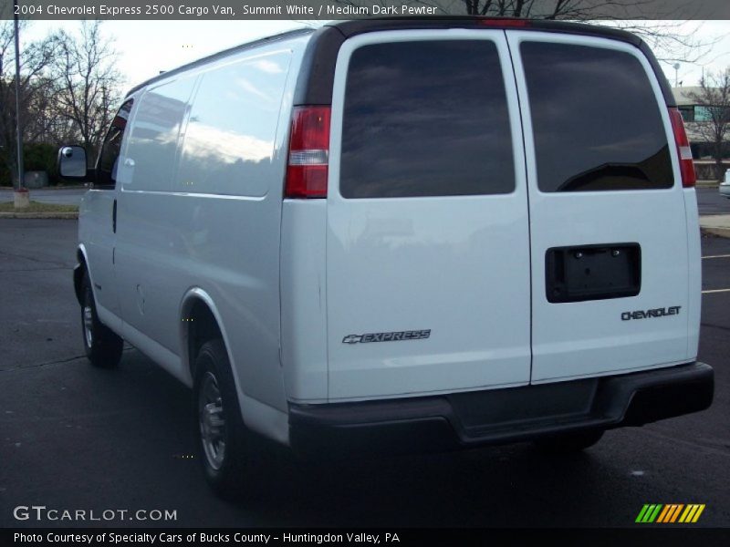 Summit White / Medium Dark Pewter 2004 Chevrolet Express 2500 Cargo Van