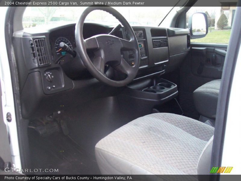 Summit White / Medium Dark Pewter 2004 Chevrolet Express 2500 Cargo Van