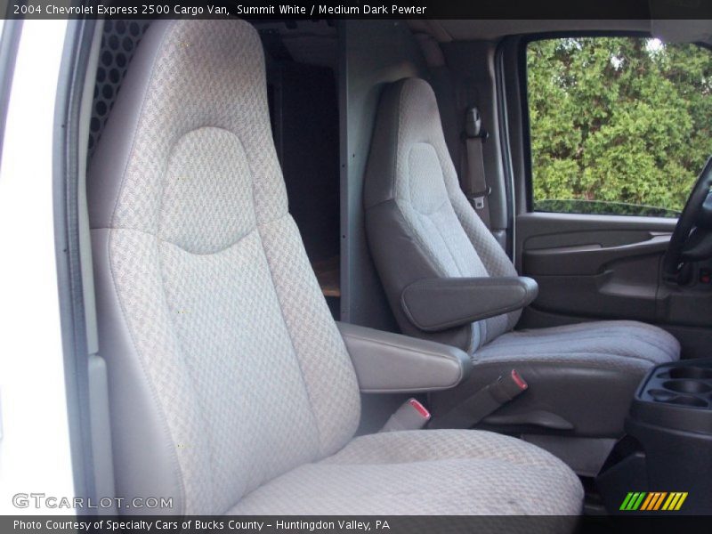 Summit White / Medium Dark Pewter 2004 Chevrolet Express 2500 Cargo Van