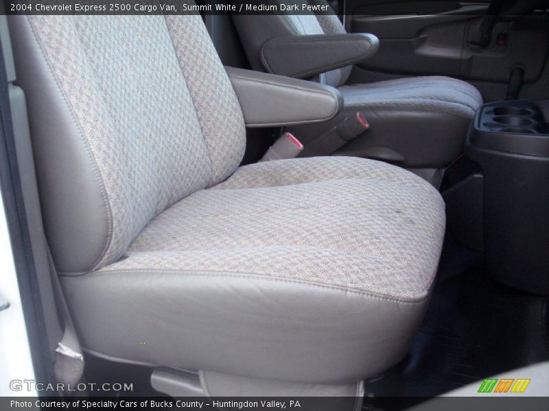 Summit White / Medium Dark Pewter 2004 Chevrolet Express 2500 Cargo Van