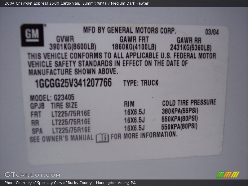 Summit White / Medium Dark Pewter 2004 Chevrolet Express 2500 Cargo Van