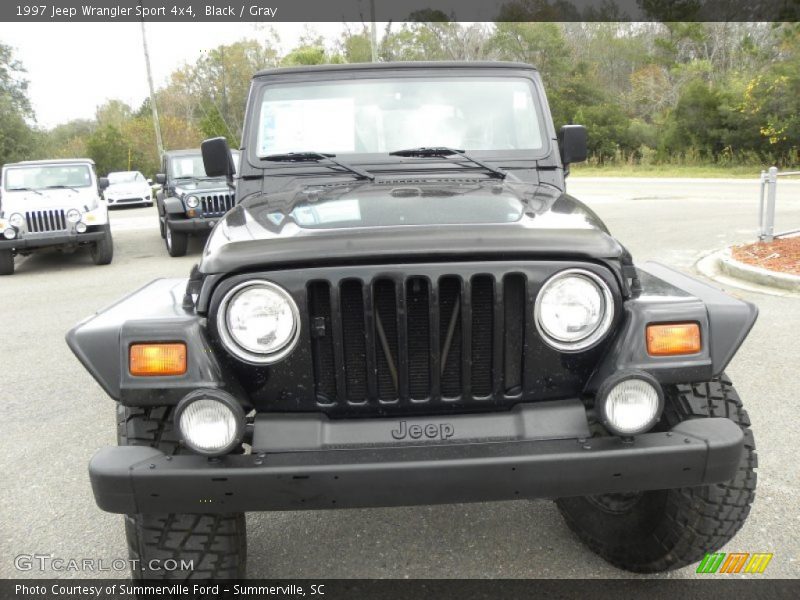 Black / Gray 1997 Jeep Wrangler Sport 4x4