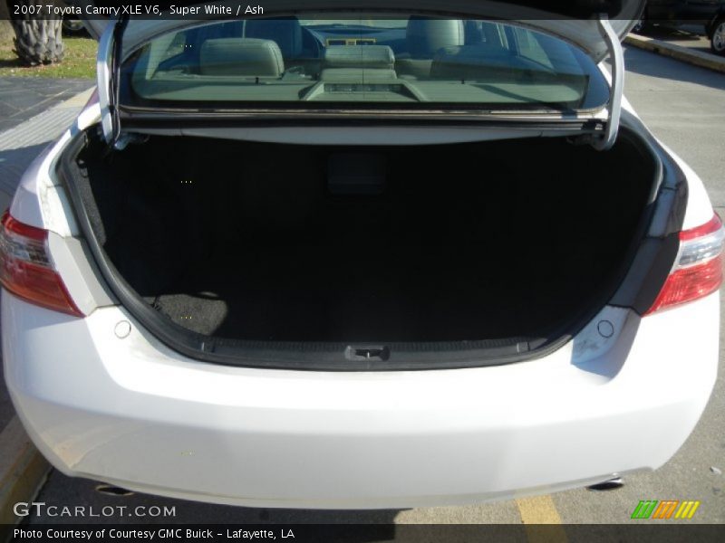 Super White / Ash 2007 Toyota Camry XLE V6