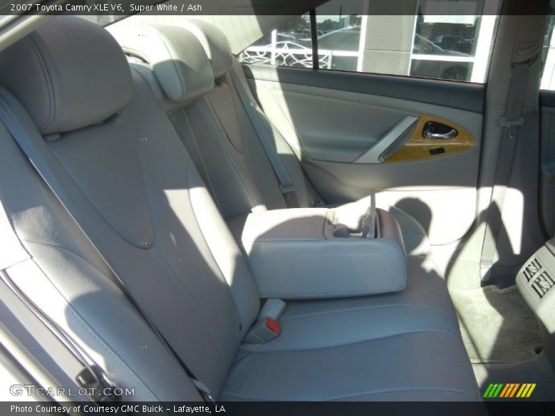 Super White / Ash 2007 Toyota Camry XLE V6