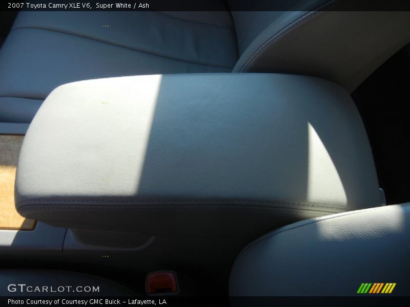 Super White / Ash 2007 Toyota Camry XLE V6