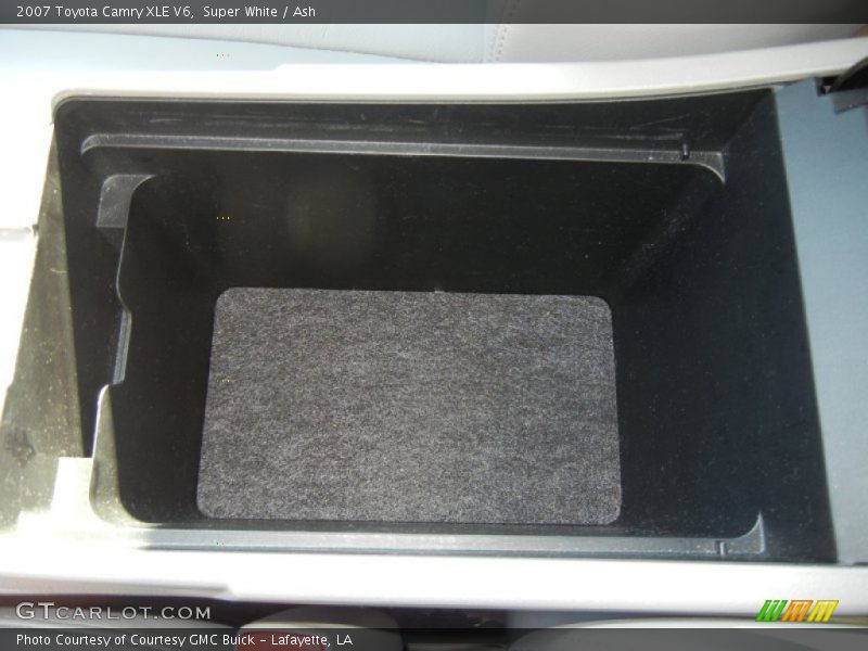 Super White / Ash 2007 Toyota Camry XLE V6