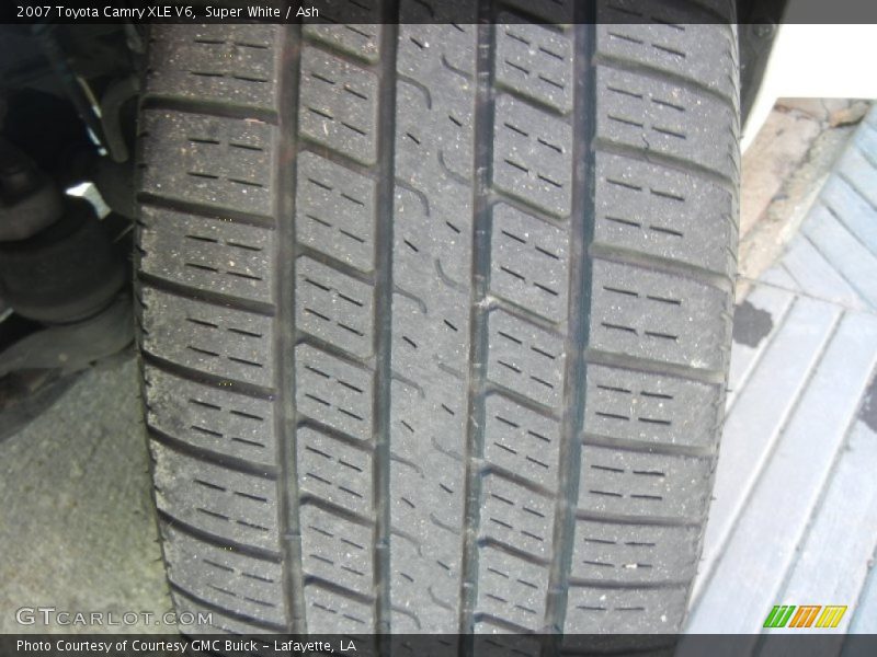 Super White / Ash 2007 Toyota Camry XLE V6
