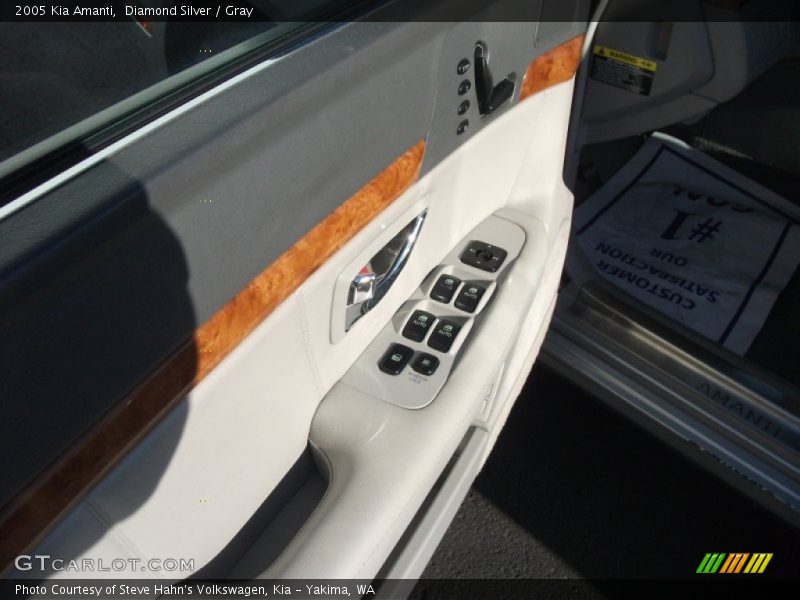 Diamond Silver / Gray 2005 Kia Amanti