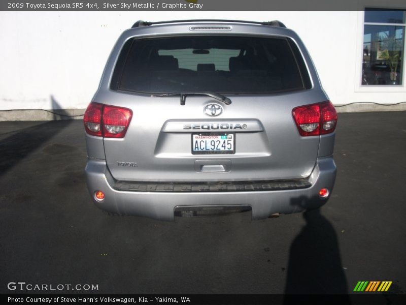 Silver Sky Metallic / Graphite Gray 2009 Toyota Sequoia SR5 4x4