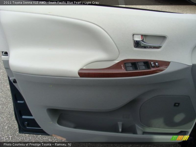 Door Panel of 2011 Sienna XLE AWD