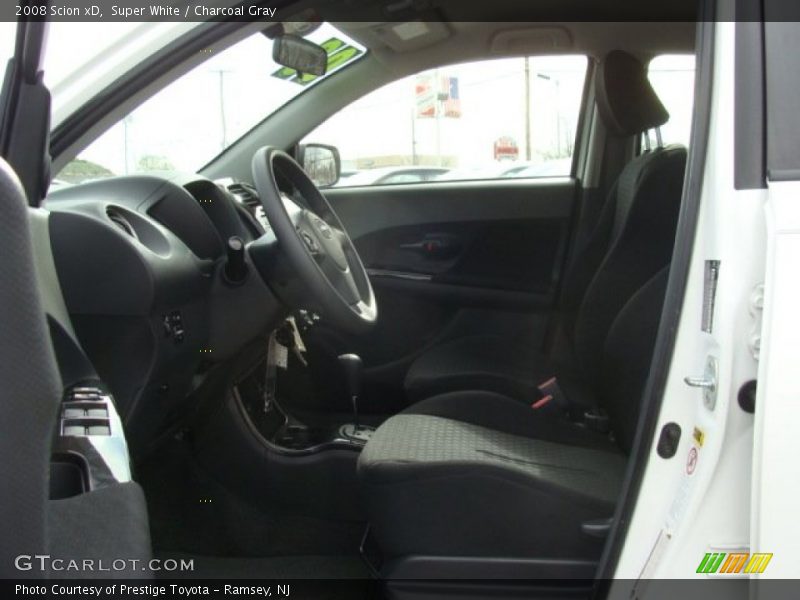 Super White / Charcoal Gray 2008 Scion xD