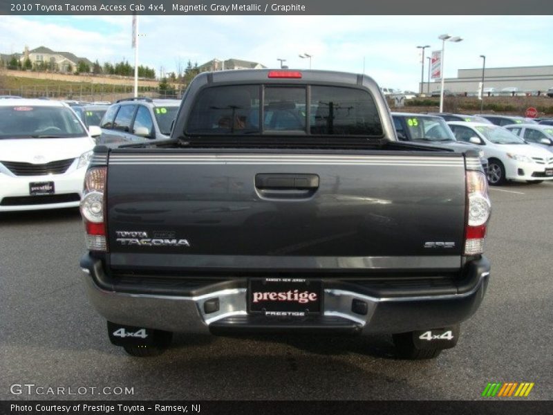 Magnetic Gray Metallic / Graphite 2010 Toyota Tacoma Access Cab 4x4