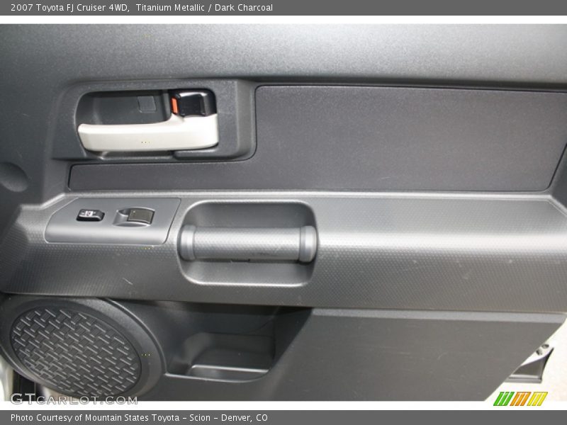 Titanium Metallic / Dark Charcoal 2007 Toyota FJ Cruiser 4WD