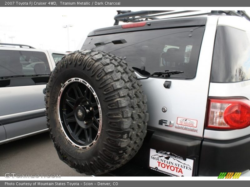 Titanium Metallic / Dark Charcoal 2007 Toyota FJ Cruiser 4WD