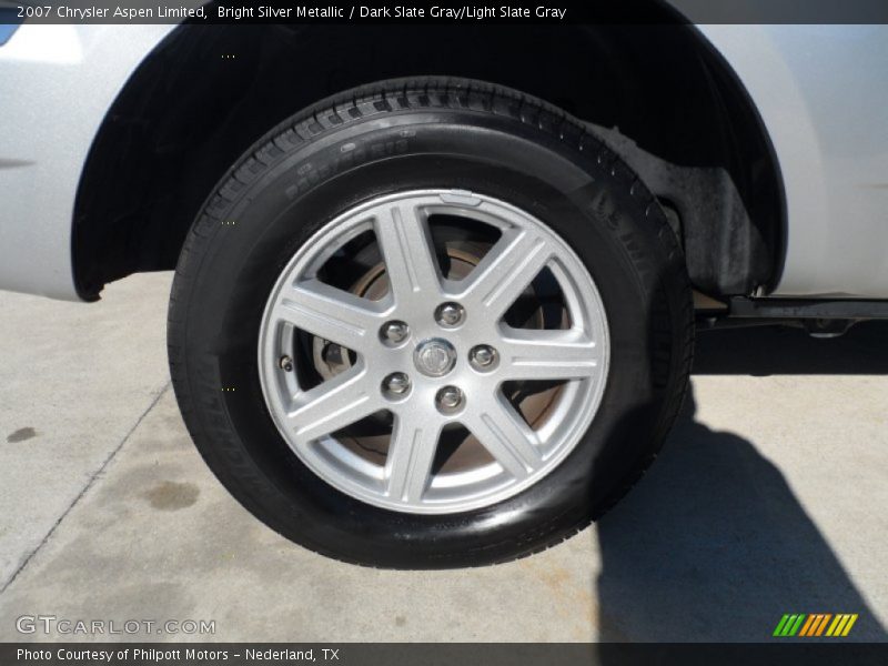 Bright Silver Metallic / Dark Slate Gray/Light Slate Gray 2007 Chrysler Aspen Limited