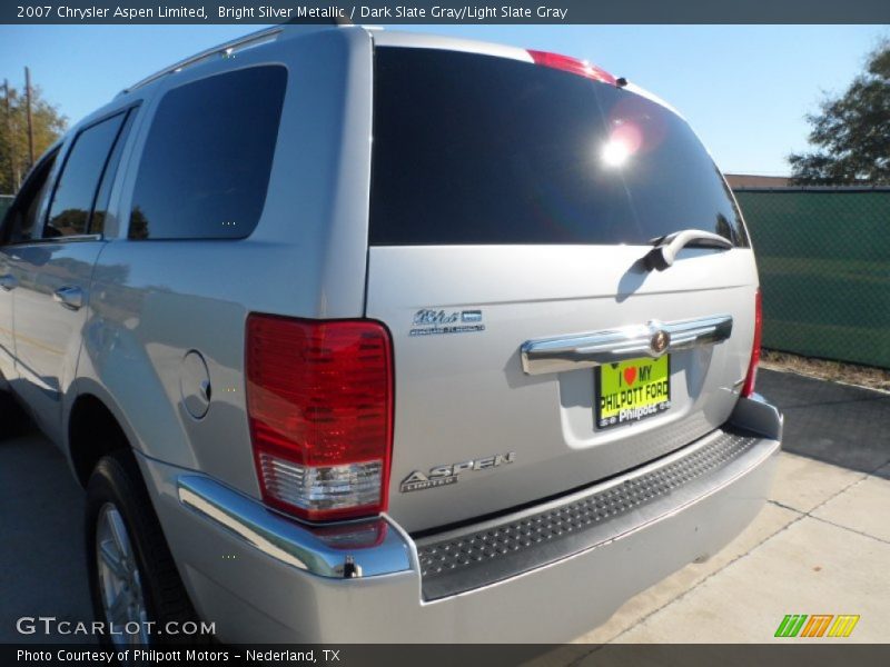 Bright Silver Metallic / Dark Slate Gray/Light Slate Gray 2007 Chrysler Aspen Limited