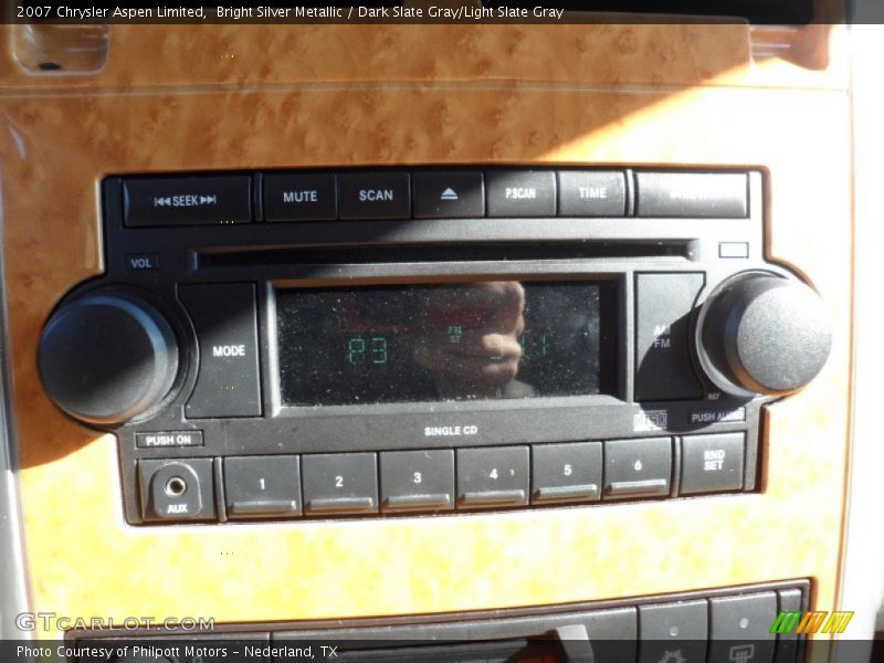 Bright Silver Metallic / Dark Slate Gray/Light Slate Gray 2007 Chrysler Aspen Limited