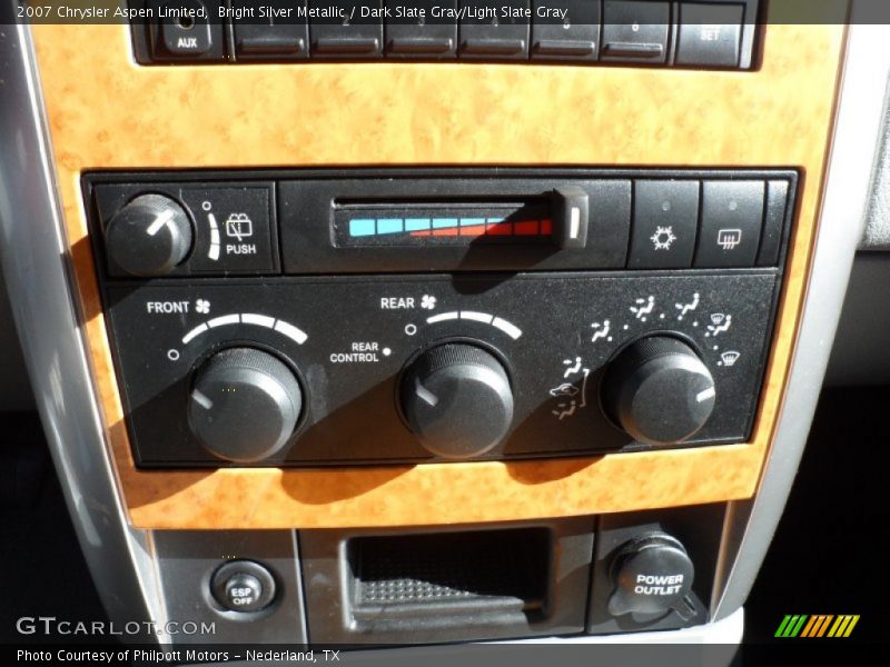 Bright Silver Metallic / Dark Slate Gray/Light Slate Gray 2007 Chrysler Aspen Limited