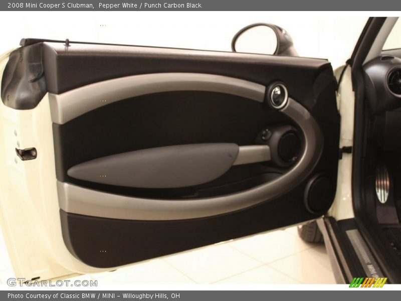 Pepper White / Punch Carbon Black 2008 Mini Cooper S Clubman