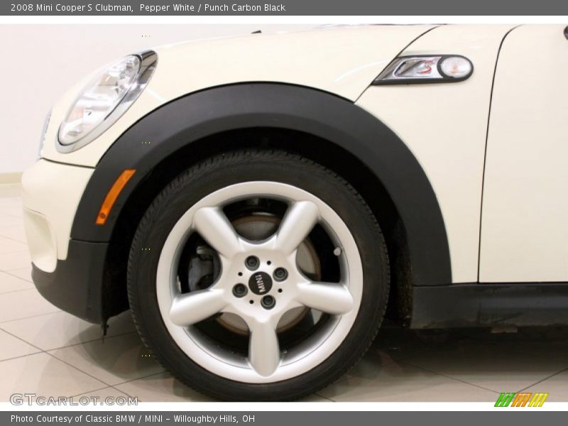 Pepper White / Punch Carbon Black 2008 Mini Cooper S Clubman