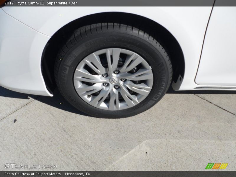 Super White / Ash 2012 Toyota Camry LE