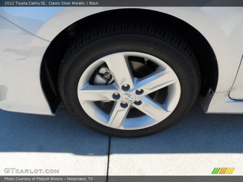 Classic Silver Metallic / Black 2012 Toyota Camry SE