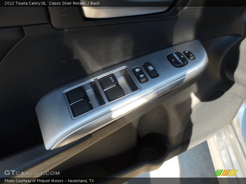 Classic Silver Metallic / Black 2012 Toyota Camry SE