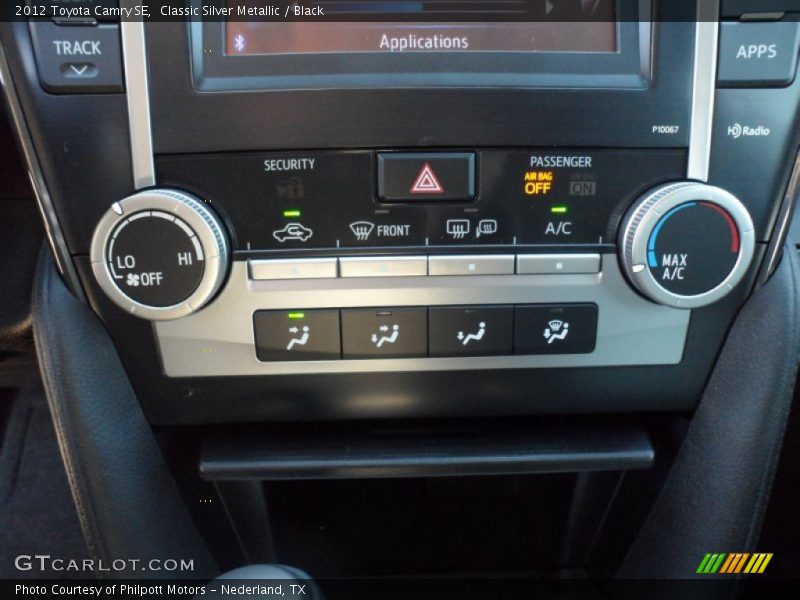 Classic Silver Metallic / Black 2012 Toyota Camry SE