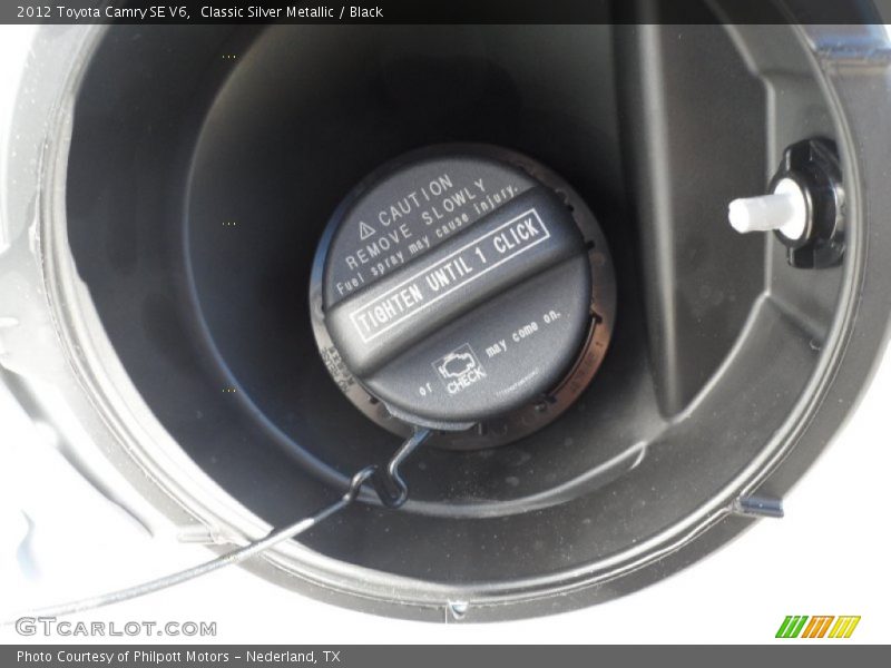 Classic Silver Metallic / Black 2012 Toyota Camry SE V6