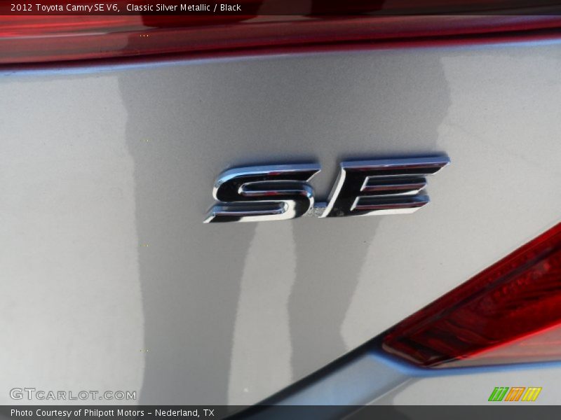 Classic Silver Metallic / Black 2012 Toyota Camry SE V6