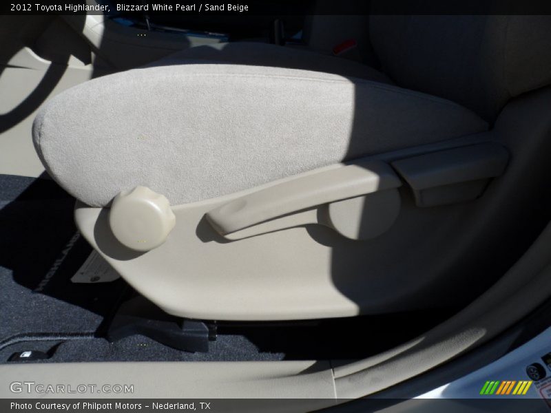 Blizzard White Pearl / Sand Beige 2012 Toyota Highlander