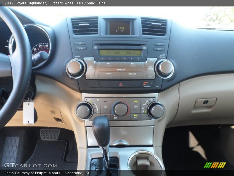 Blizzard White Pearl / Sand Beige 2012 Toyota Highlander