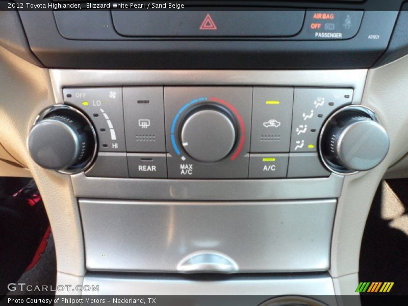 Blizzard White Pearl / Sand Beige 2012 Toyota Highlander