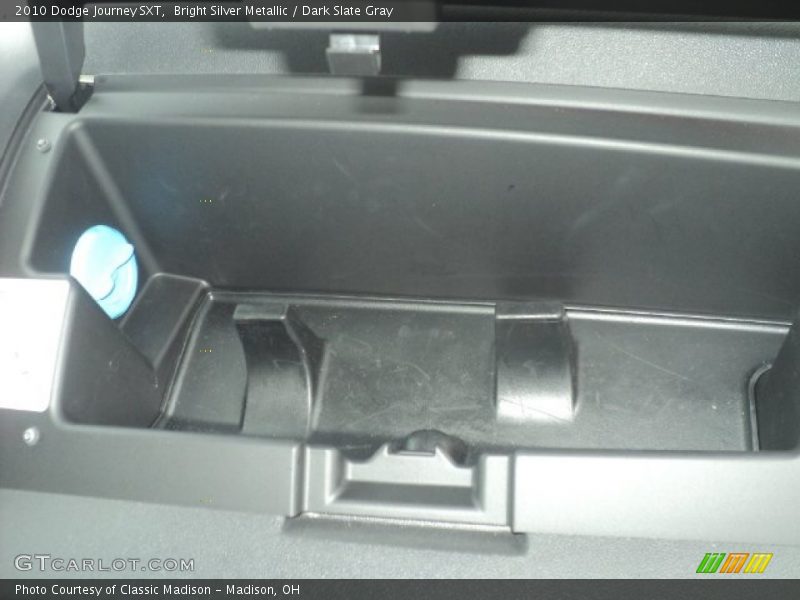 Bright Silver Metallic / Dark Slate Gray 2010 Dodge Journey SXT