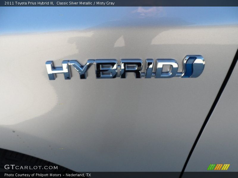  2011 Prius Hybrid III Logo