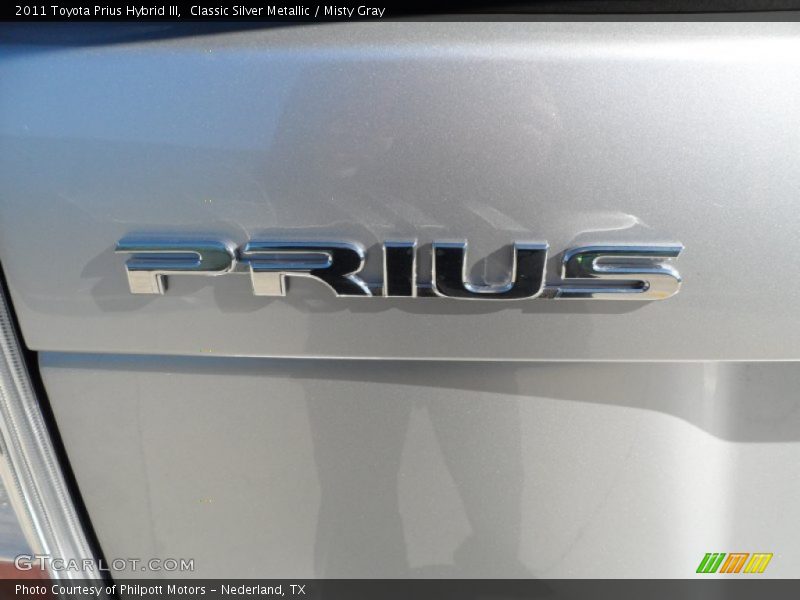  2011 Prius Hybrid III Logo