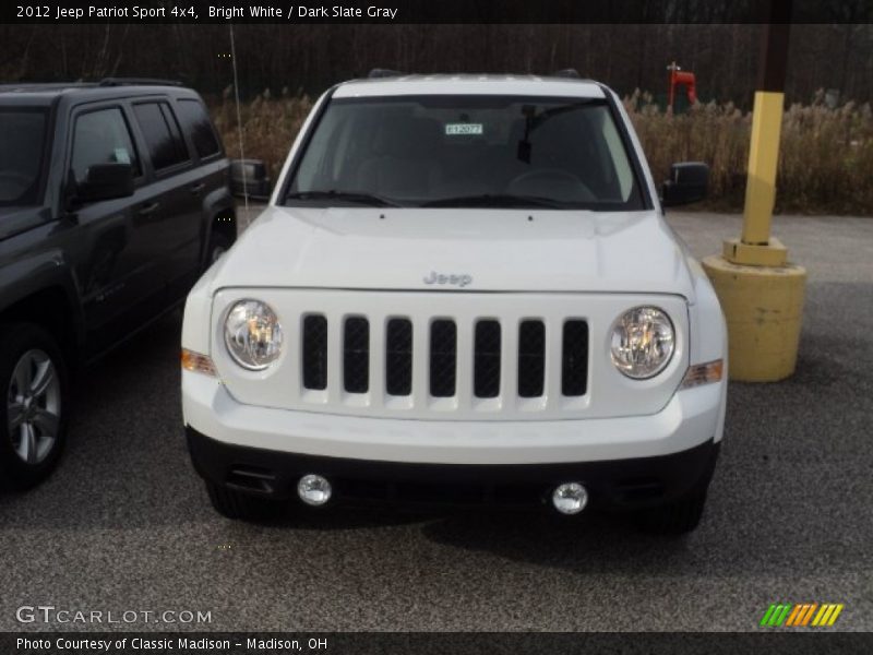Bright White / Dark Slate Gray 2012 Jeep Patriot Sport 4x4