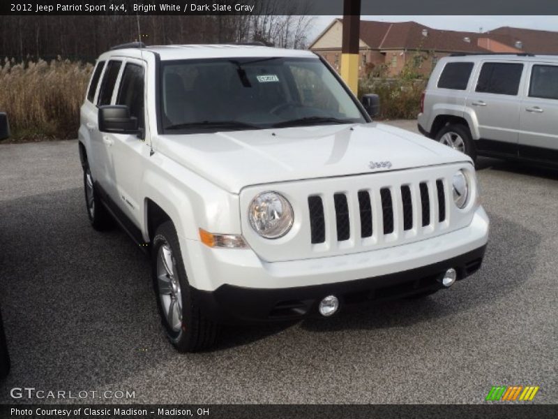 Bright White / Dark Slate Gray 2012 Jeep Patriot Sport 4x4