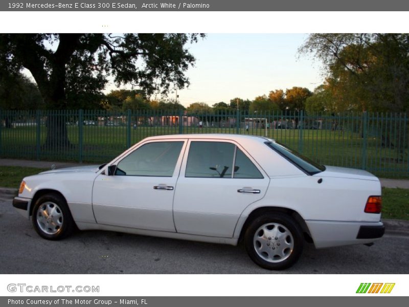  1992 E Class 300 E Sedan Arctic White
