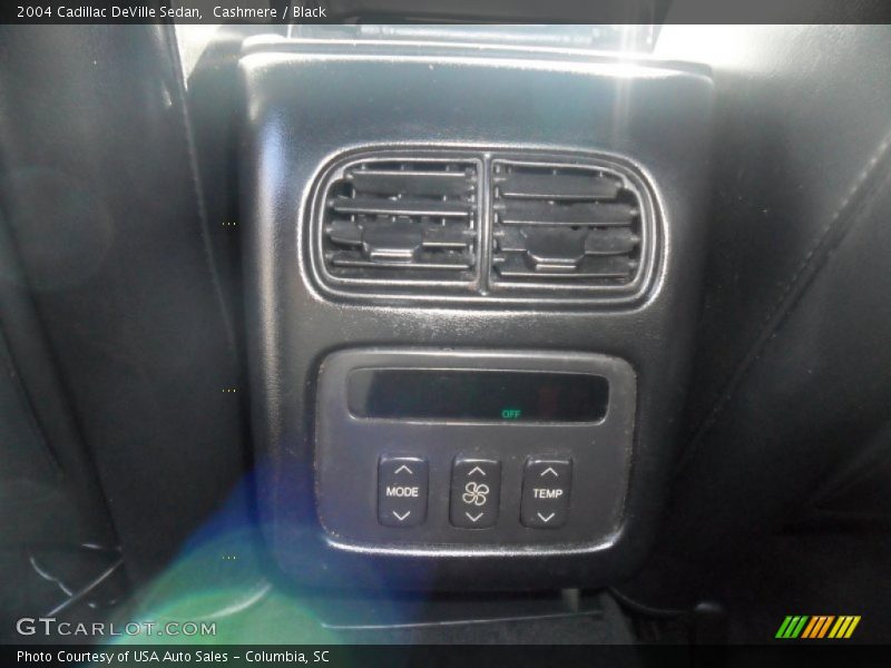 Cashmere / Black 2004 Cadillac DeVille Sedan