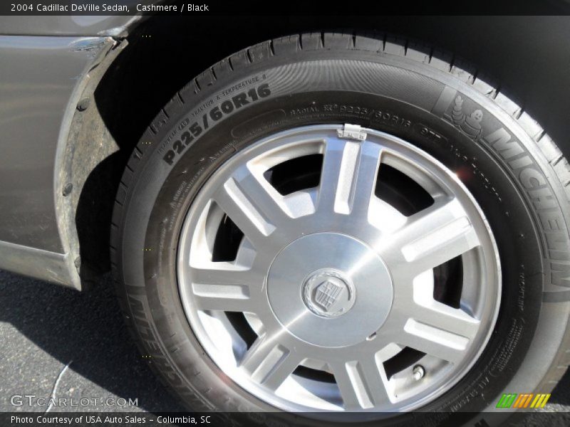 Cashmere / Black 2004 Cadillac DeVille Sedan